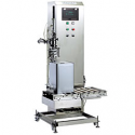 Liquid filling machine
